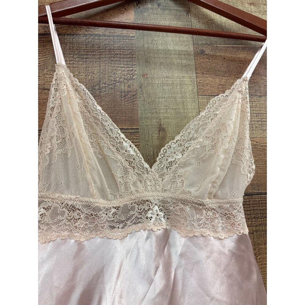 GILLIGAN & O'MALLEY Lace Chemise Babydoll Slip Dress Pink Gown Sz Medium - Picture 2 of 7
